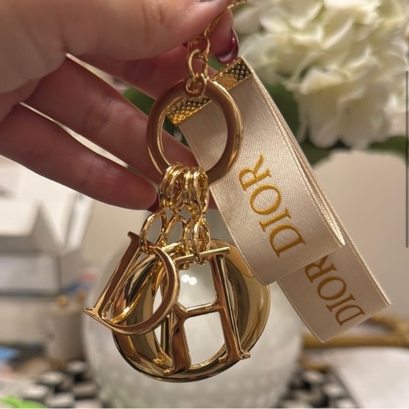 Dior Gold & Cream Ribbon Bag Charm / Key Ring / Key Chain Gift NIB - Picture 4 of 4